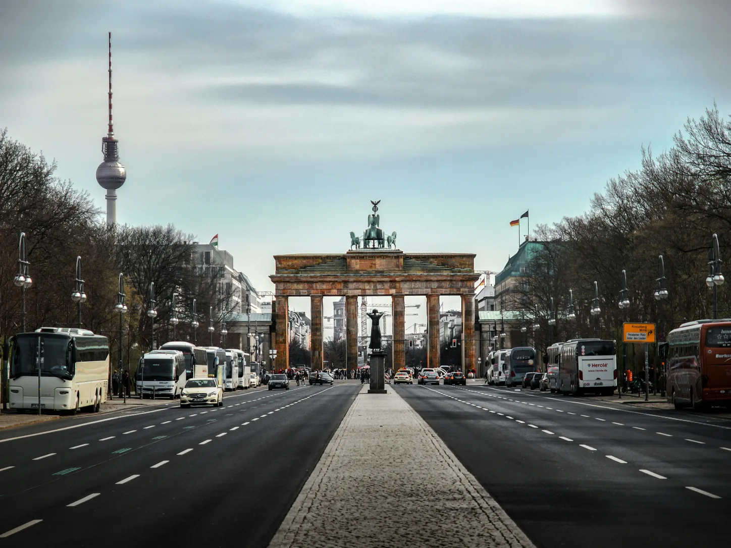 Ansgar scheffold mtf Tz0 Fnw Bw unsplash